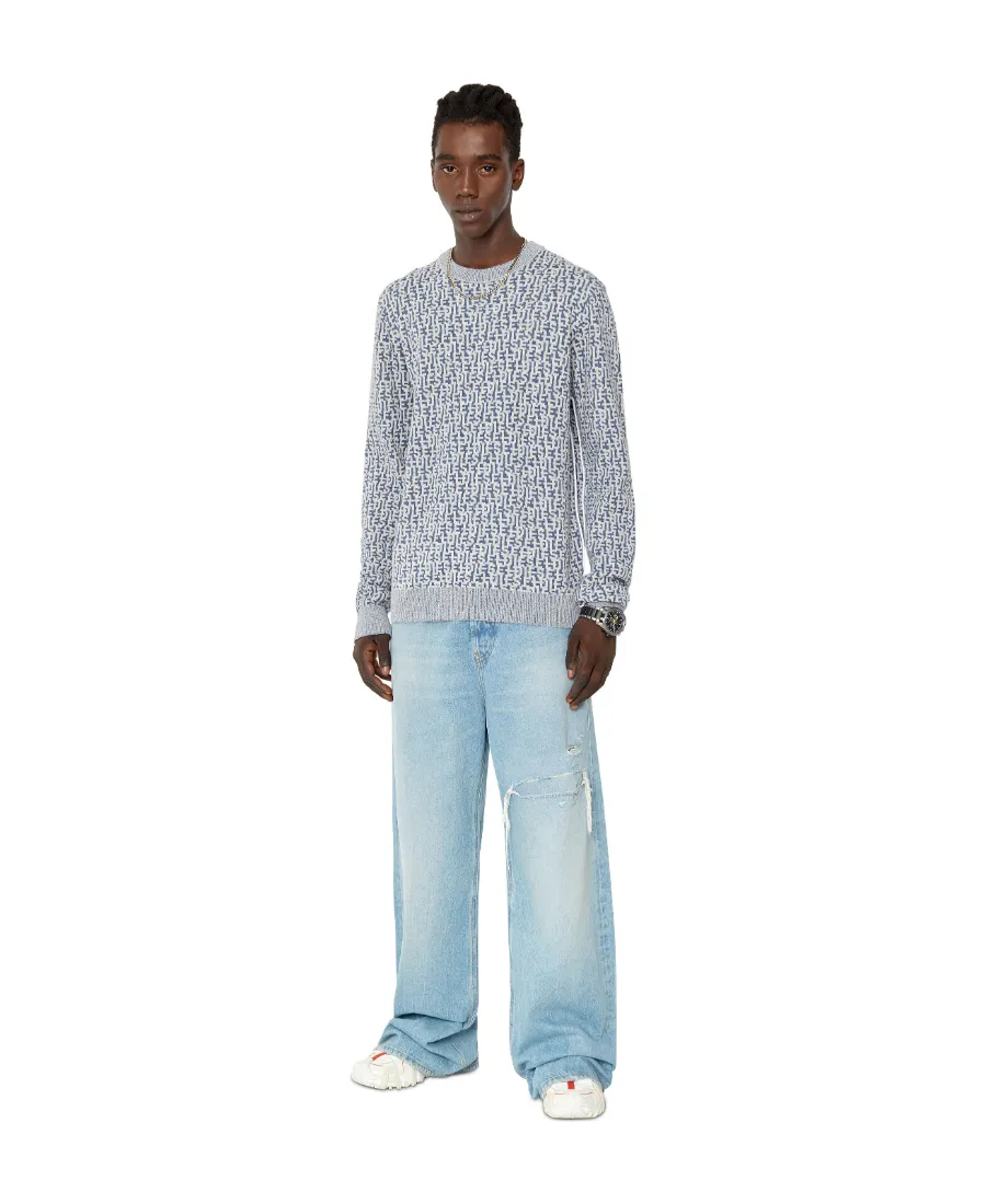 Logo-Jacquard Long-Sleeved Jumper