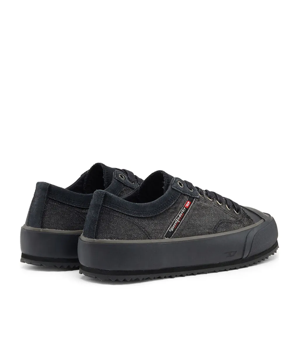 Low-Top Lace-Up Trainers