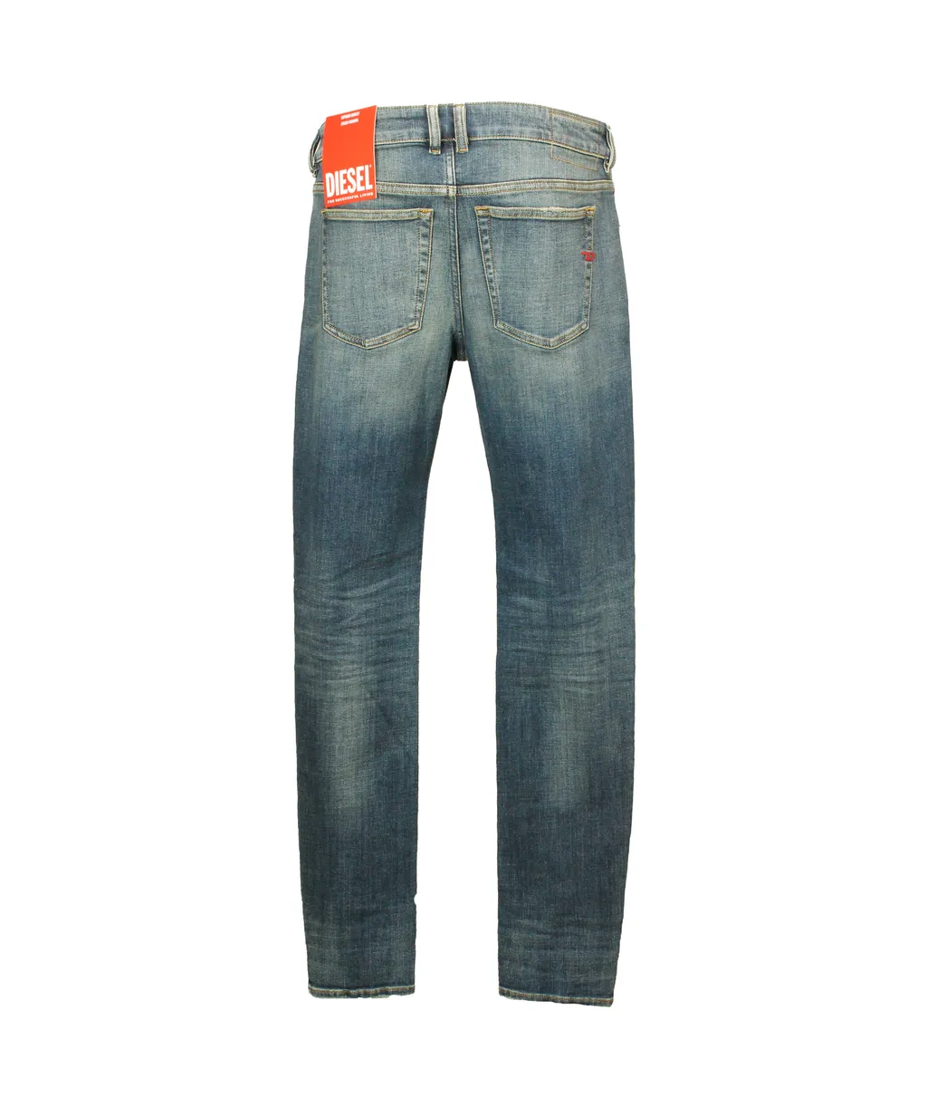 1979 Sleenker Skinny-Cut Jeans
