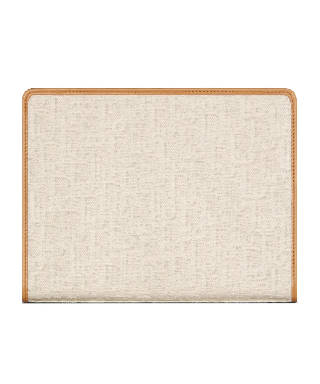 30 Montaigne Dea Pouch