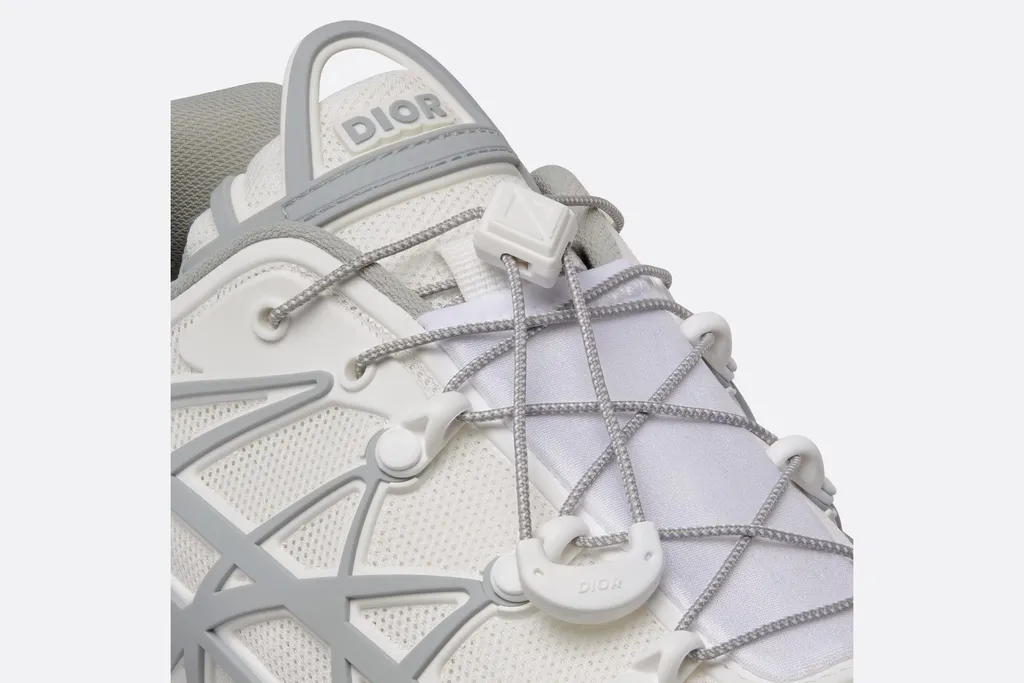B31 Runner Sneaker