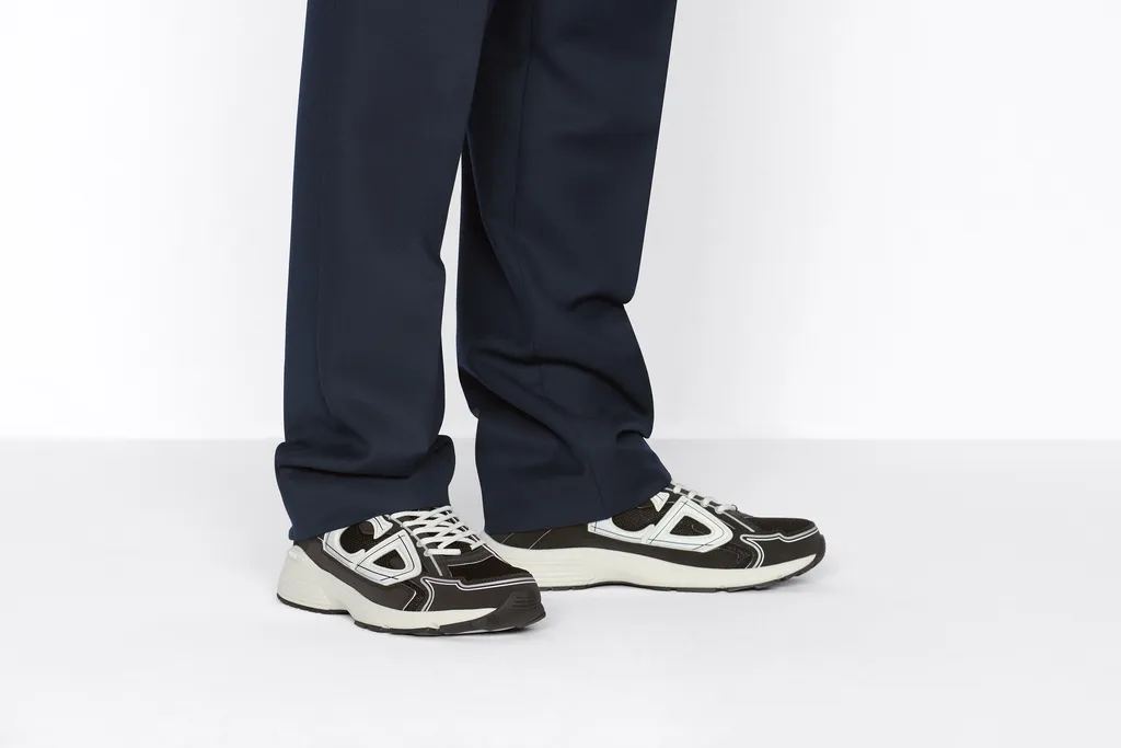 B30 Lace-Up Sneakers