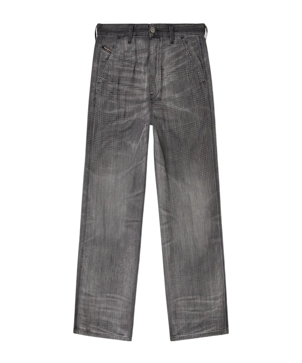 Slant Pockets Straight Jeans