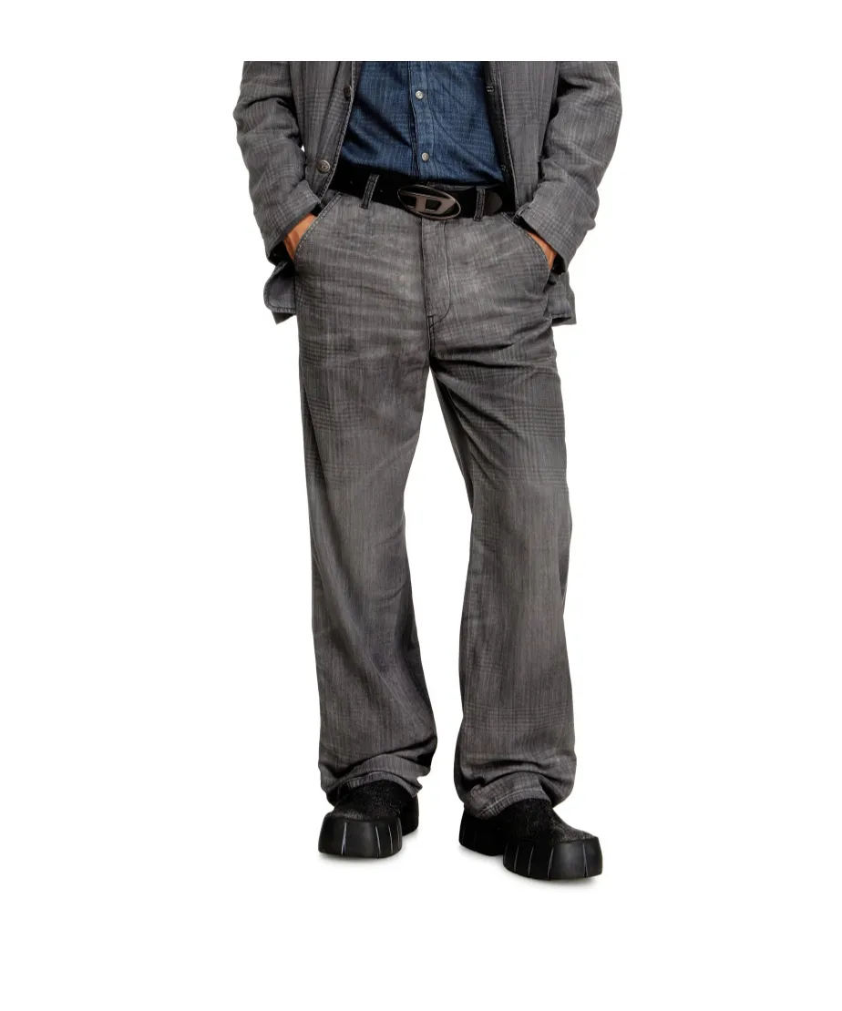 Slant Pockets Straight Jeans