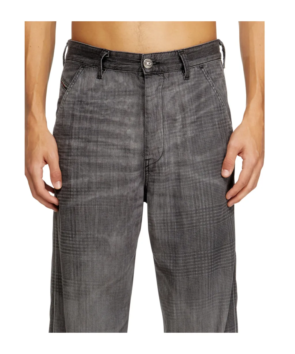 Slant Pockets Straight Jeans