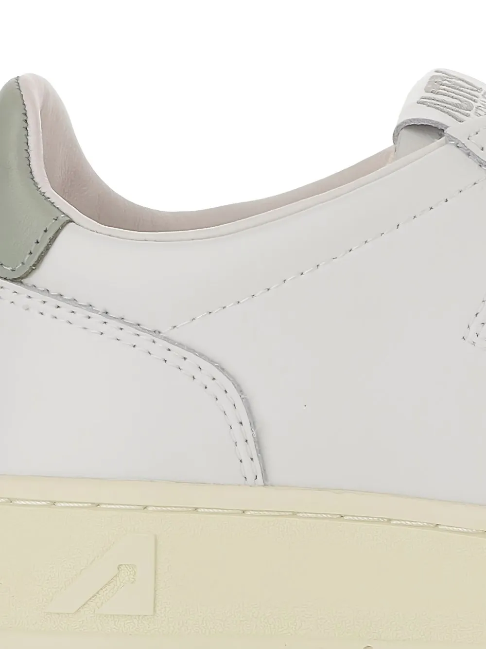 Medalist Low Sneakers