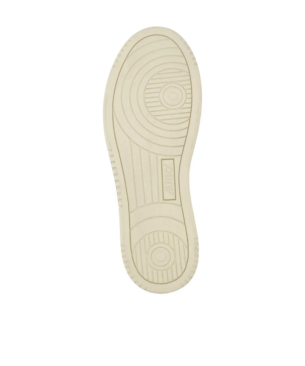 Medalist Low-Top Sneakers