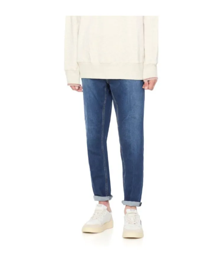 Medalist Low-Top Sneakers