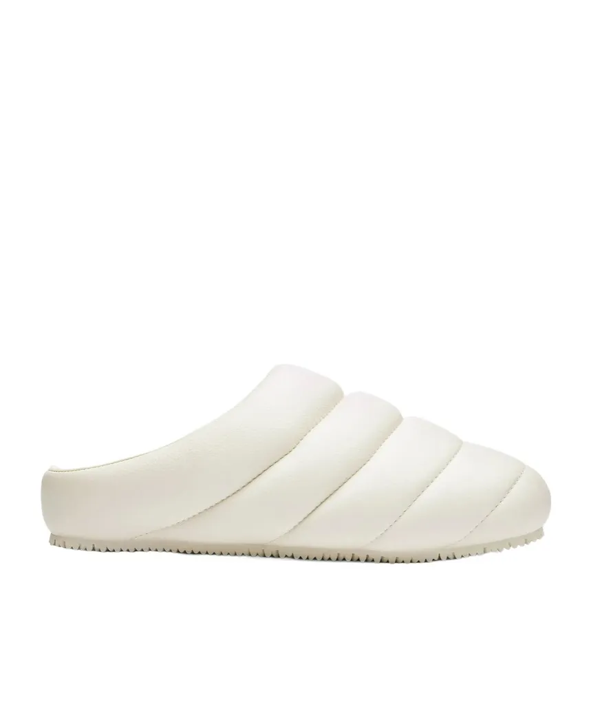 Round-Toe Slippers