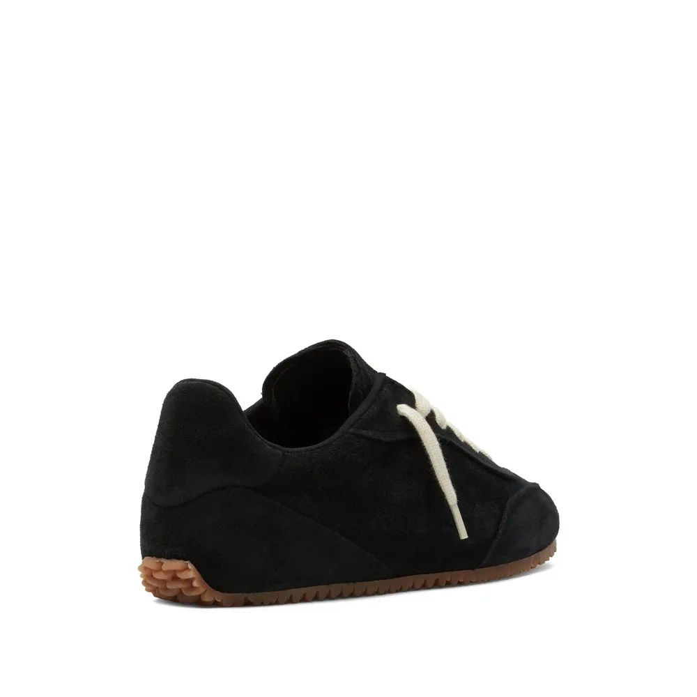 Daze Runner Round Toe Lace-Up Sneakers