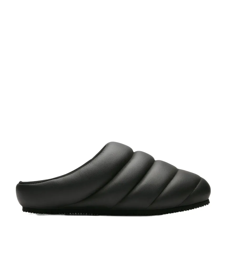 Round-Toe Slippers