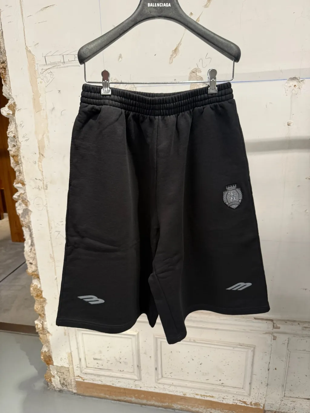 Elastic Waistband Shorts
