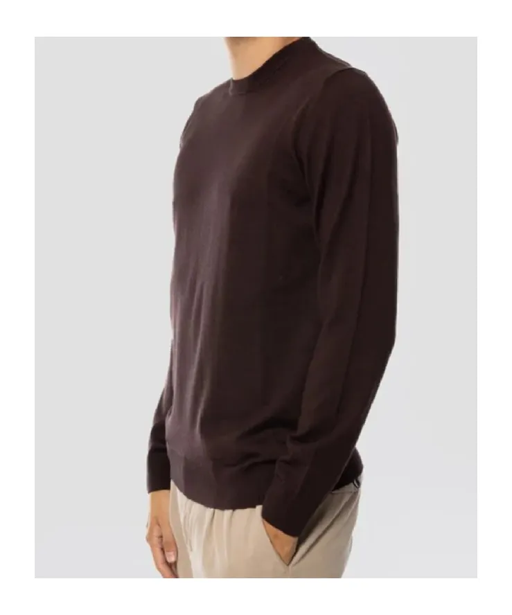 Long-Sleeved Crew Neck Pullover