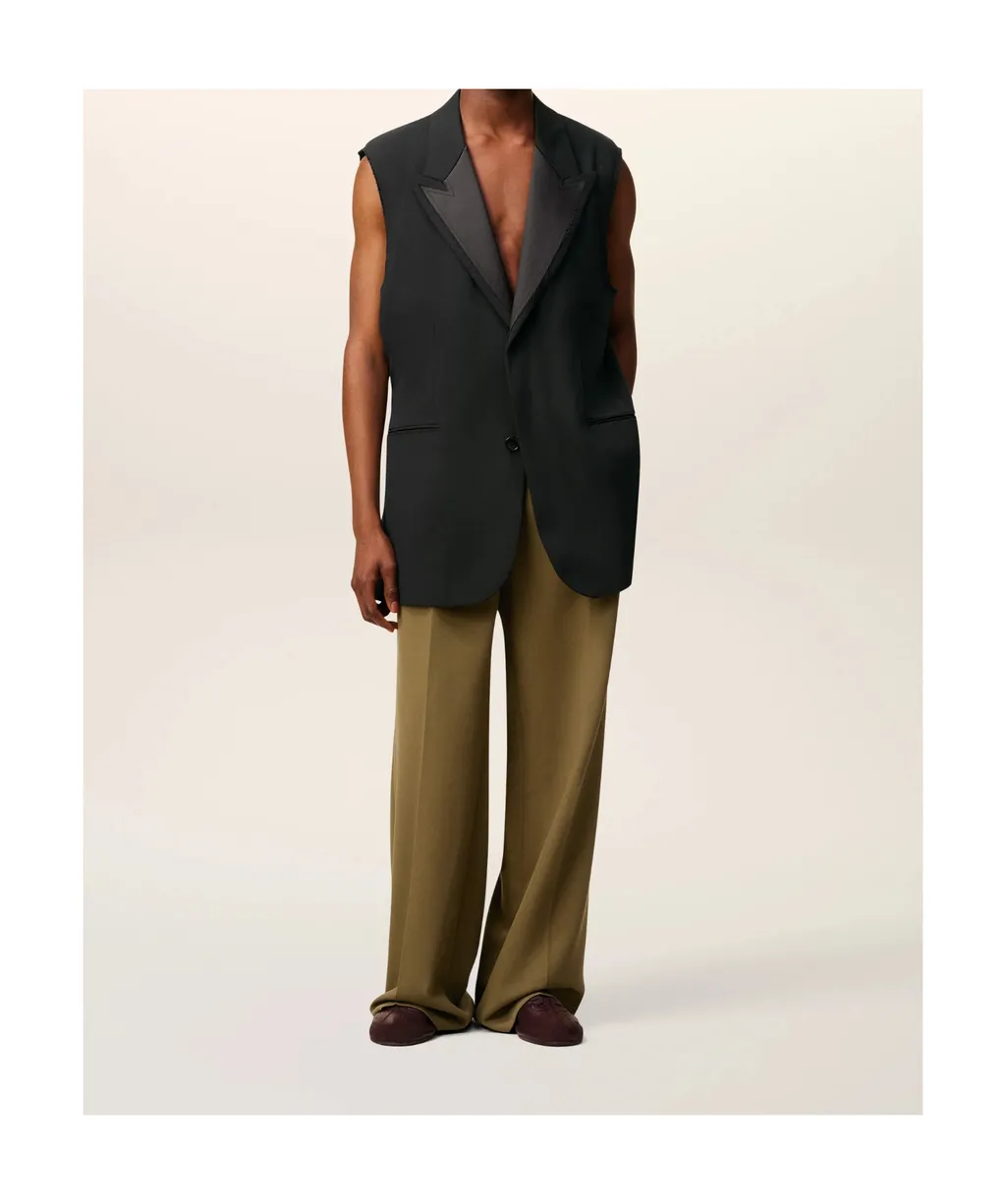 Sleeveless Smoking Jacket