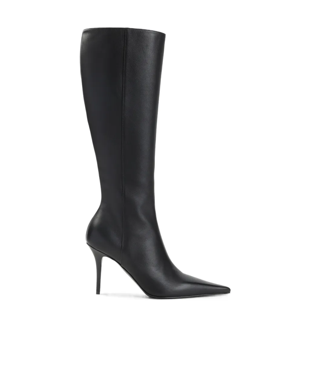 Pointed-Toe Boots