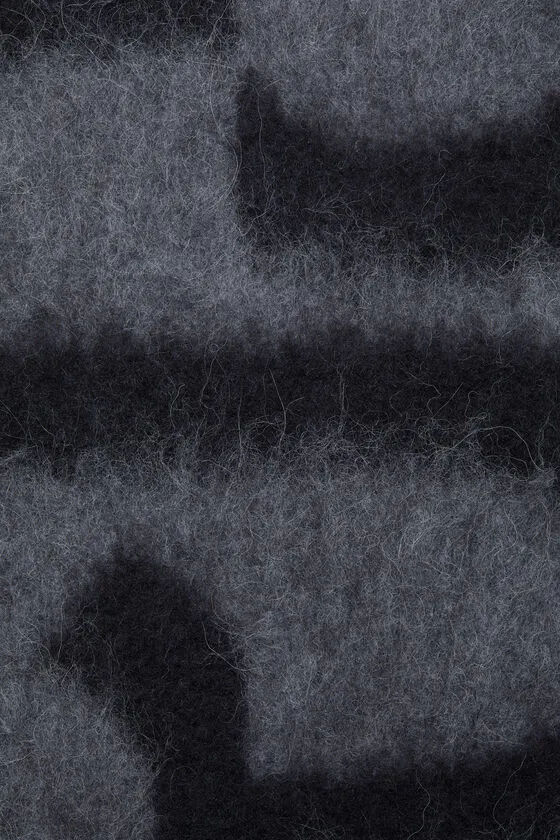 Logo Patch Fringed Edge Scarf
