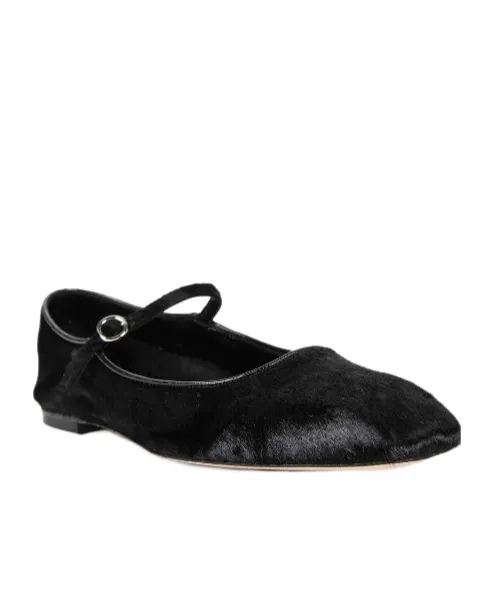 Square-Toe Flat Shoes