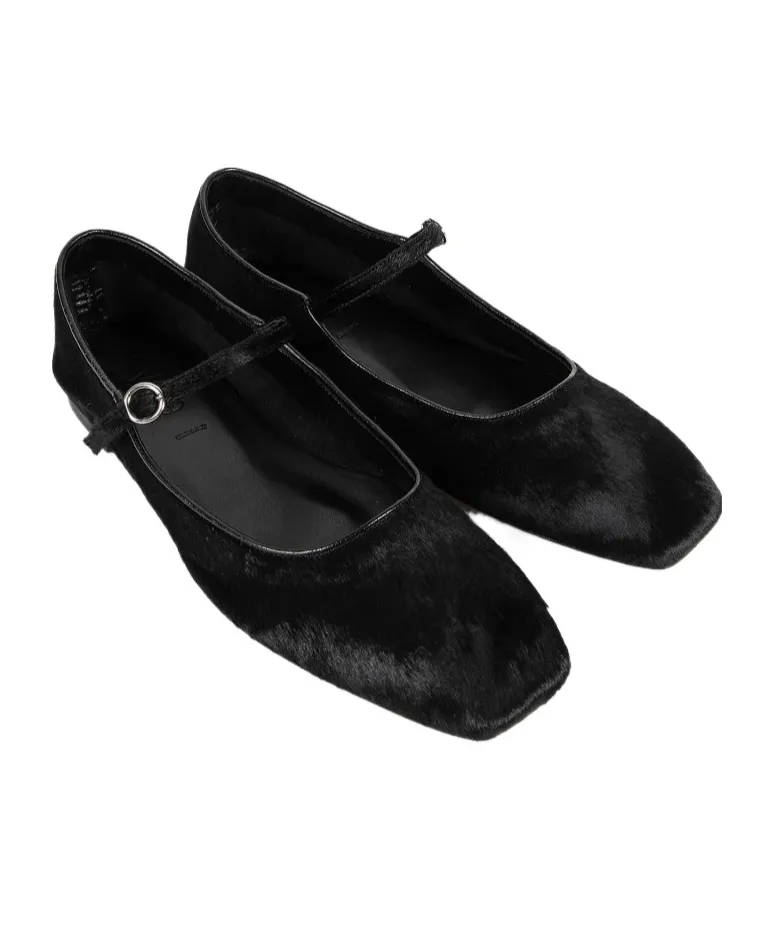 Square-Toe Flat Shoes