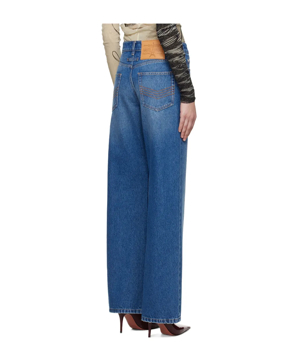 Button-Detail Jeans