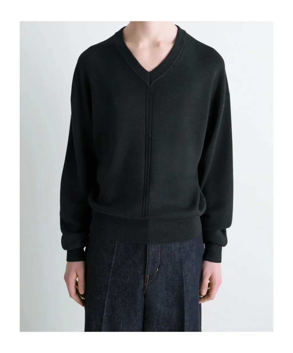 V-Neck Jumper