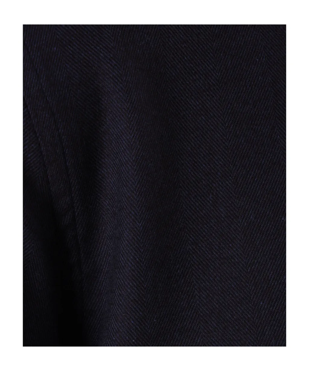 Long-Sleeved Buttoned Shirt