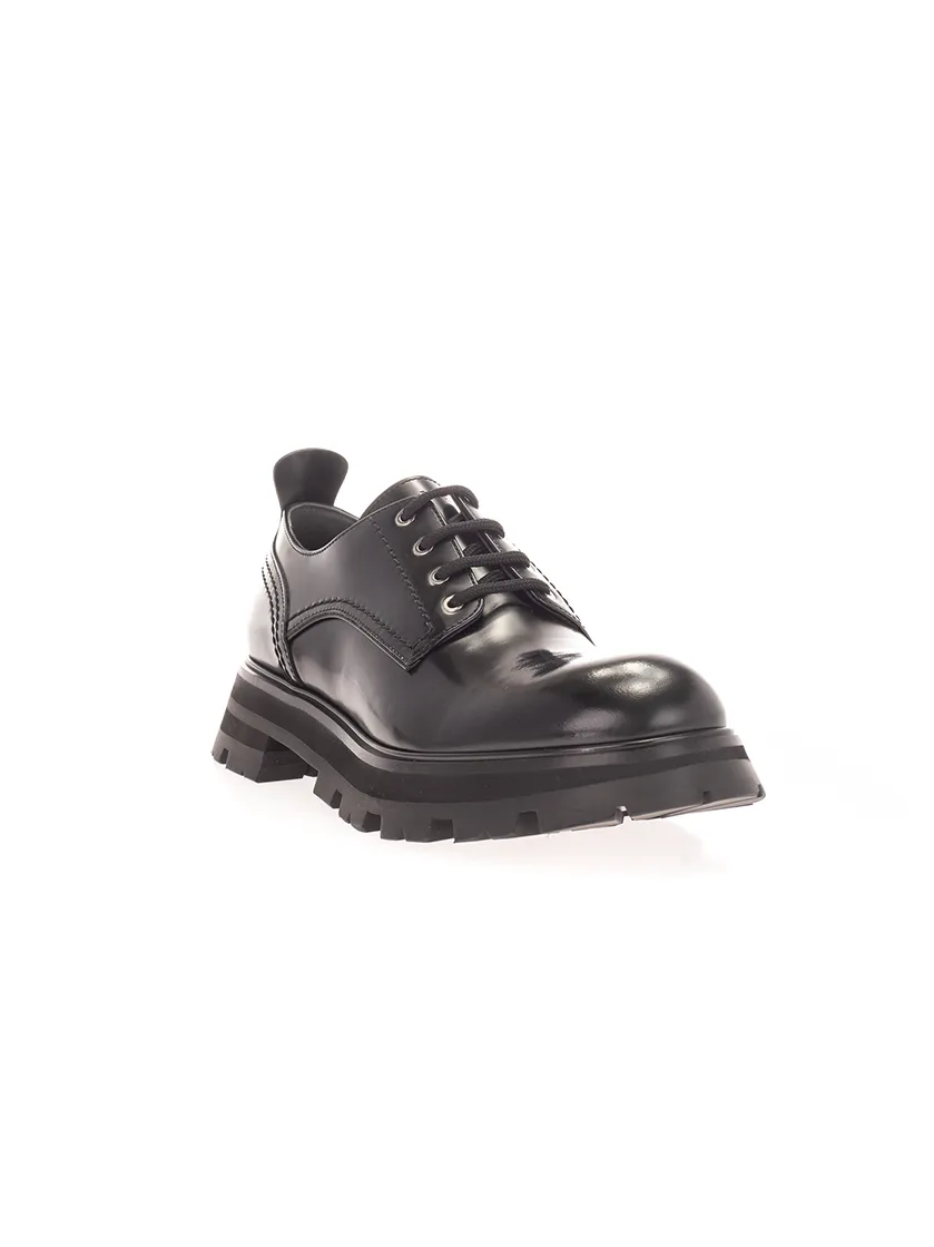 Wander Lace-Up Shoes