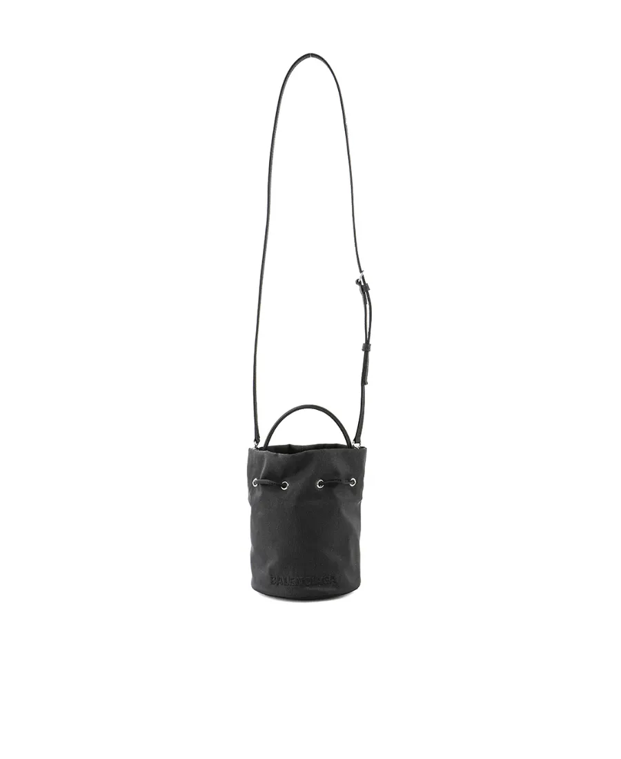 Wheel Drawstring Bucket Bag