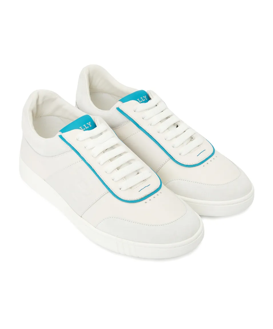 Wallys-00T Lace-Up Sneakers