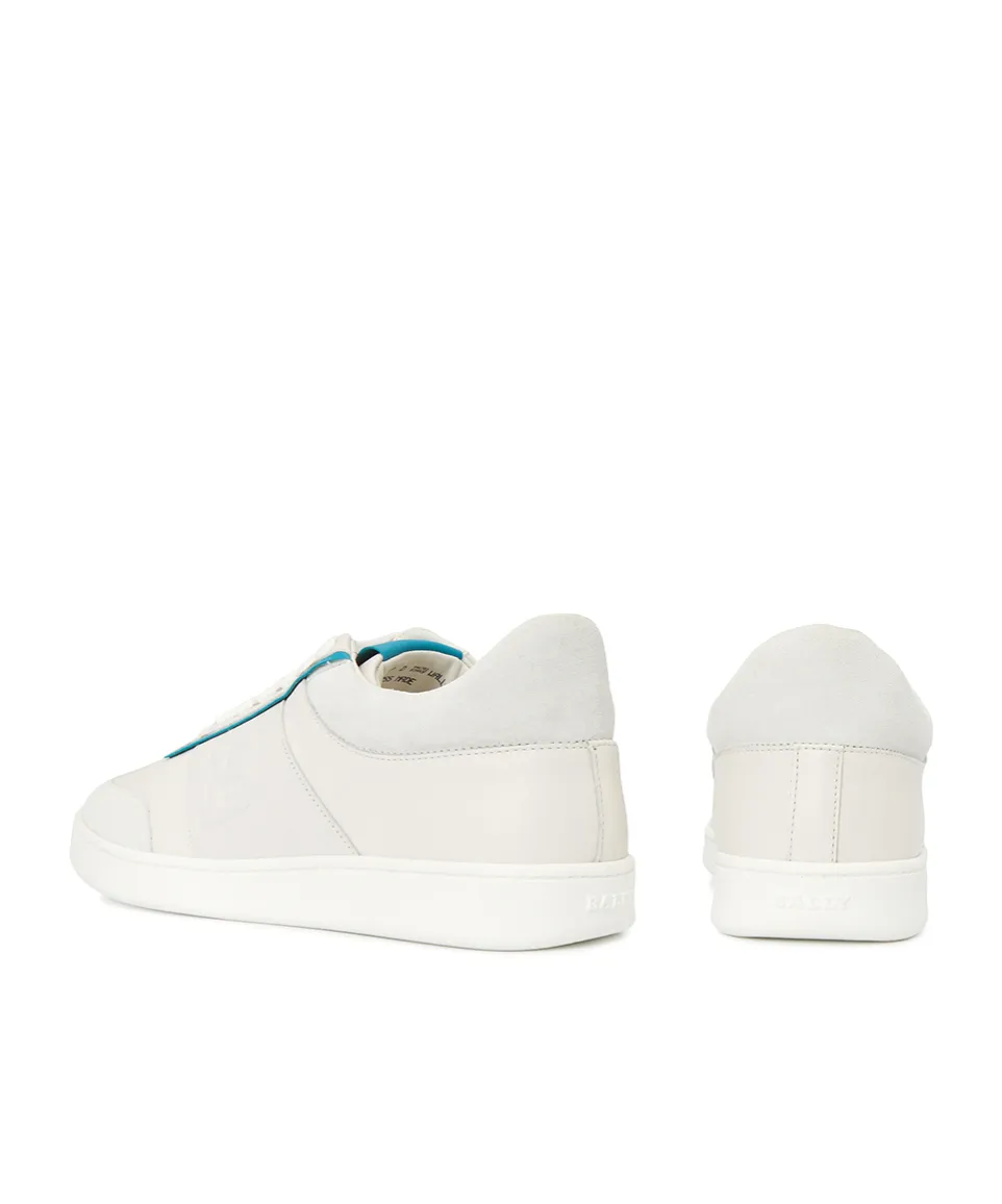 Wallys-00T Lace-Up Sneakers