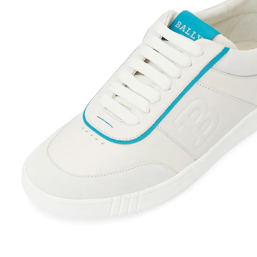 Wallys-00T Lace-Up Sneakers