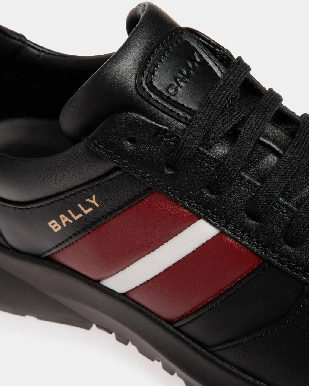 Lace-Up Low-Cut Sneakers