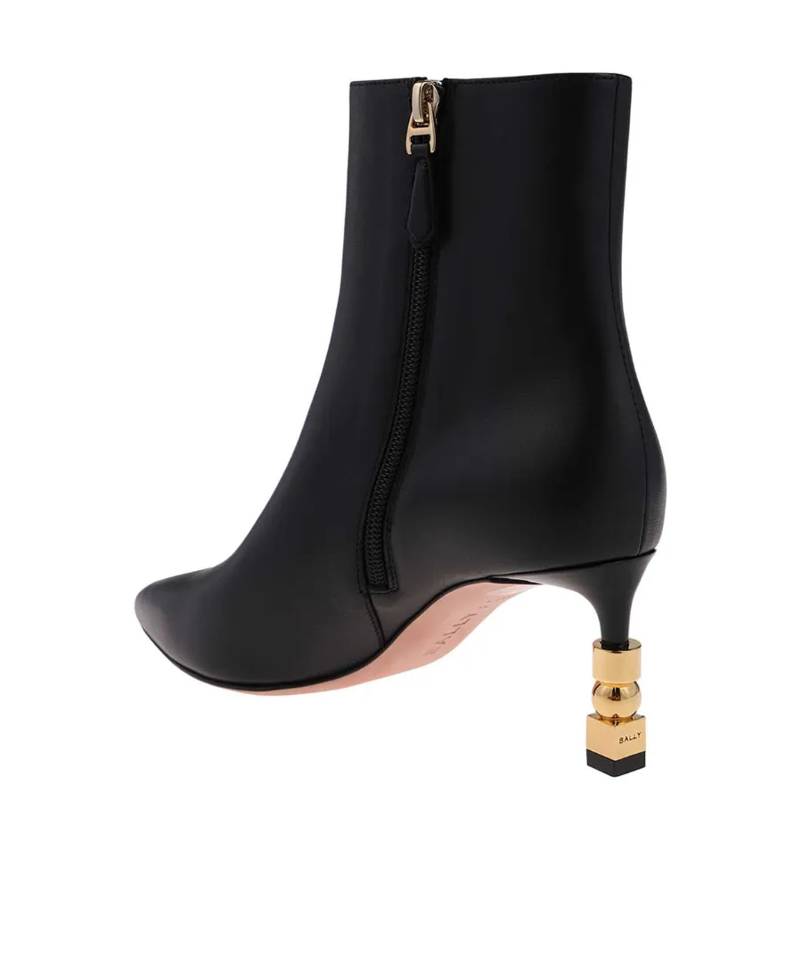 Pointed Short Boots