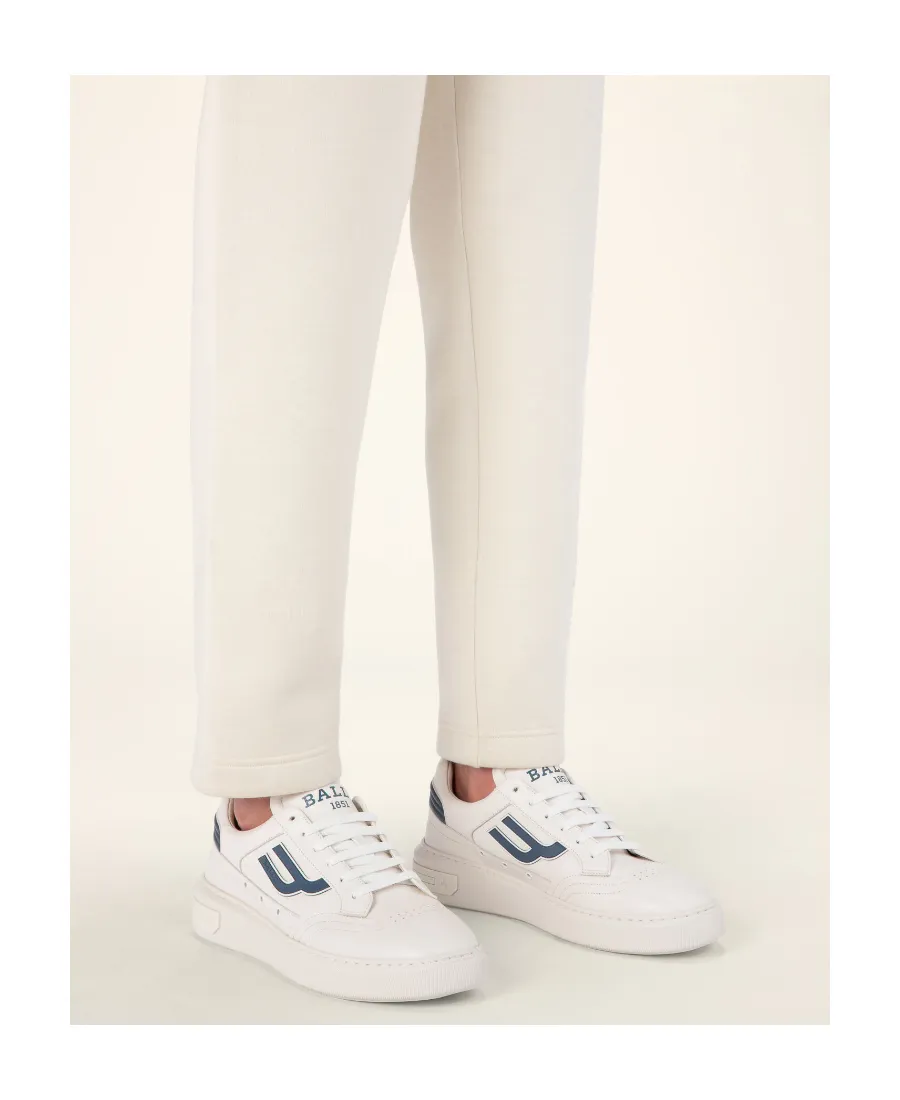 Logo-Patch Leather Sneakers