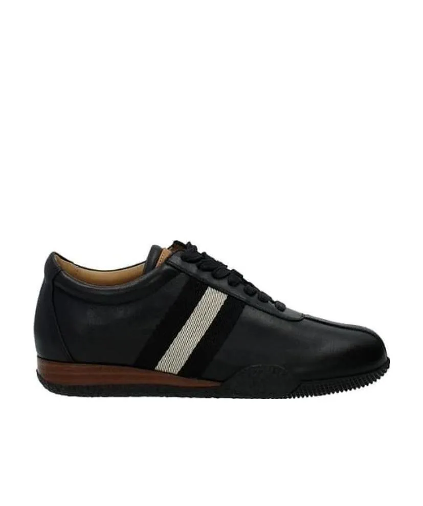 Low-Cut Casual Sneakers