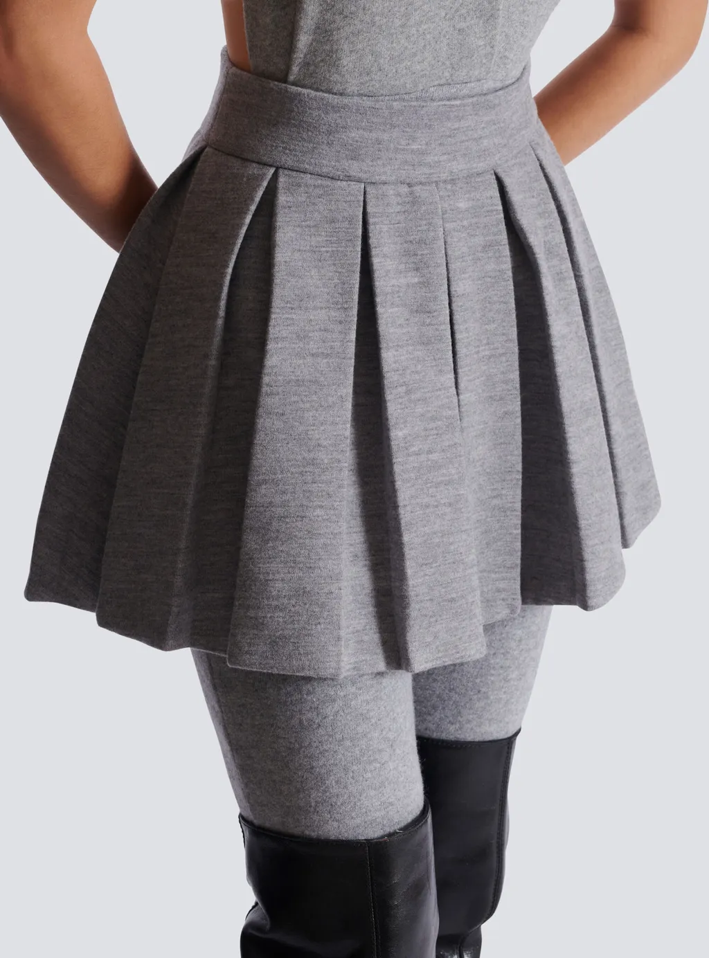 Short Pleated Knit Skirt
