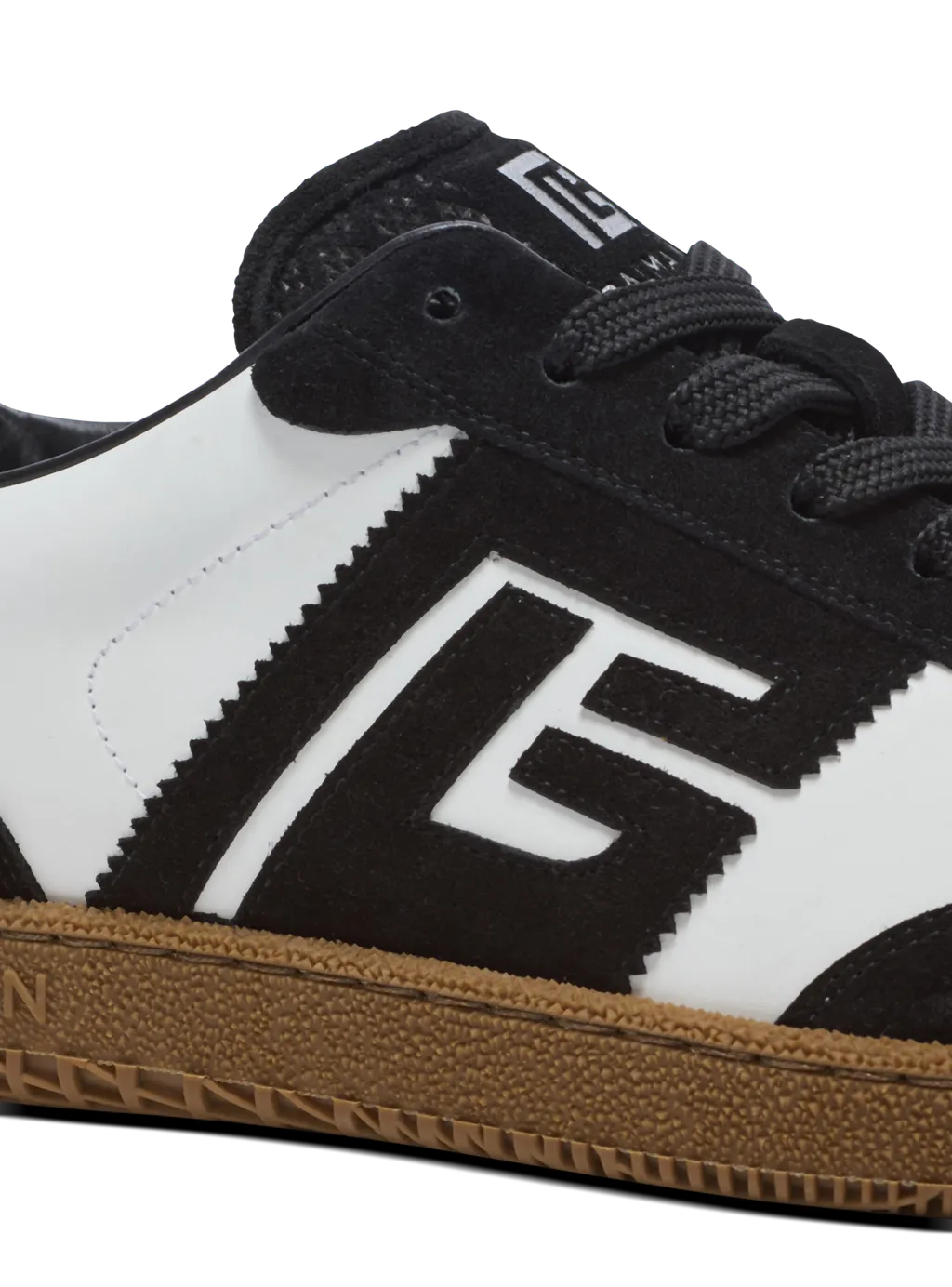 Swan Trainers