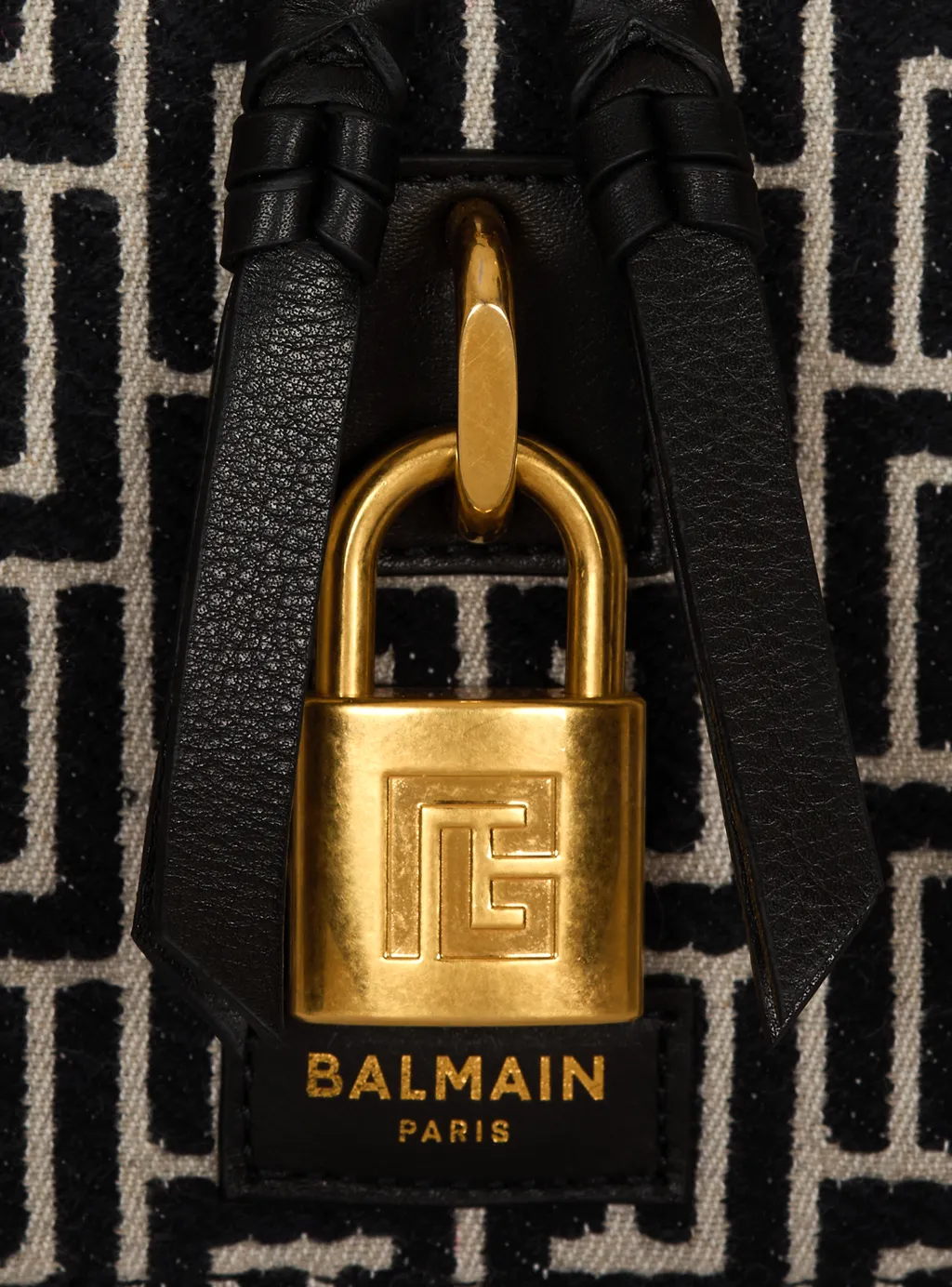 Pulse Vanity Bag