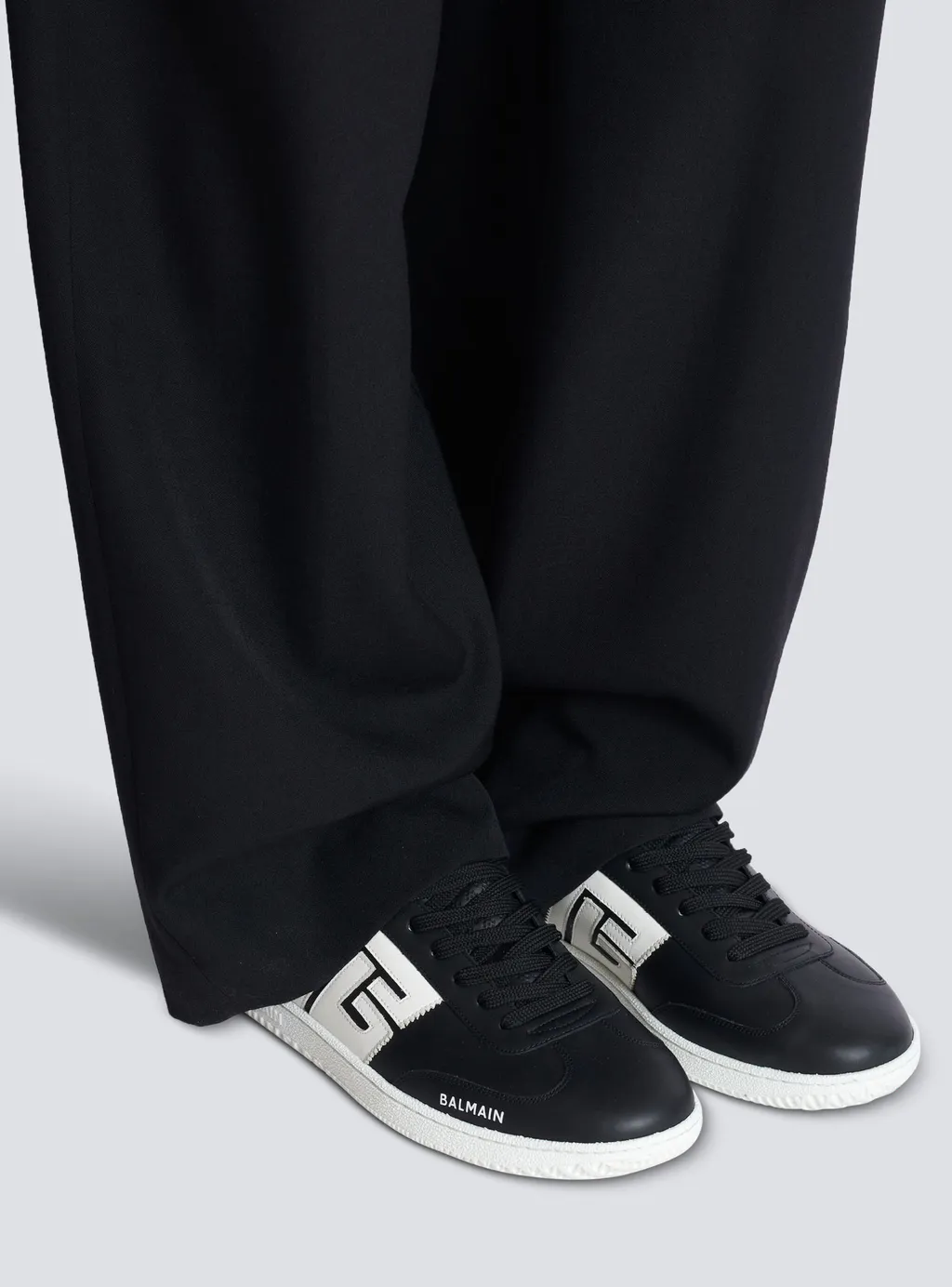 Swan Trainers