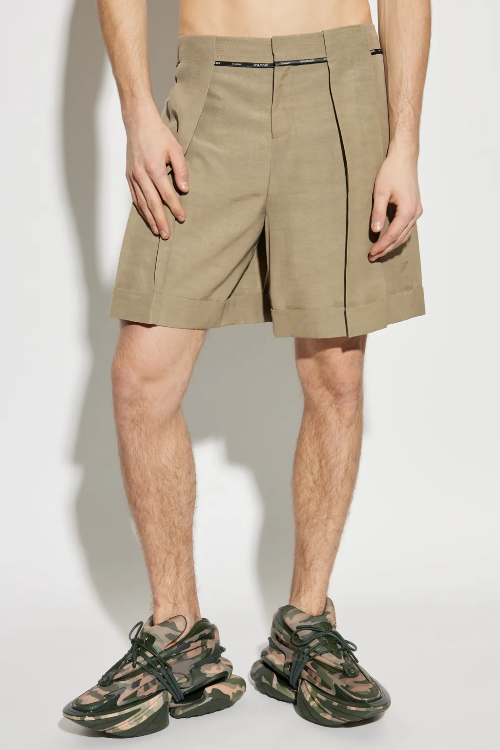 Turn-Up Hem Pleated Shorts