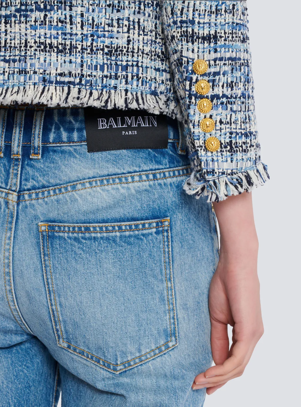 8 Button Cropped Tweed Edge-To-Edge Jacket
