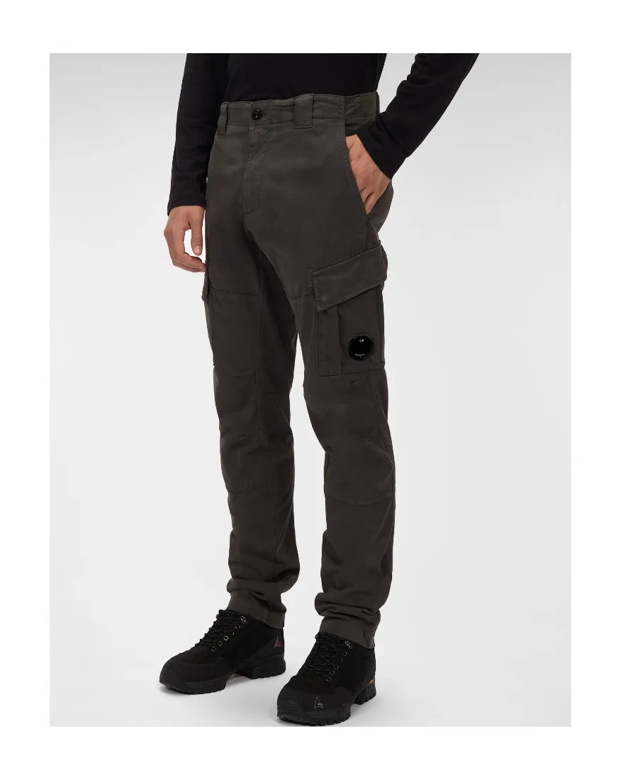Lens-Detail Cargo Trousers
