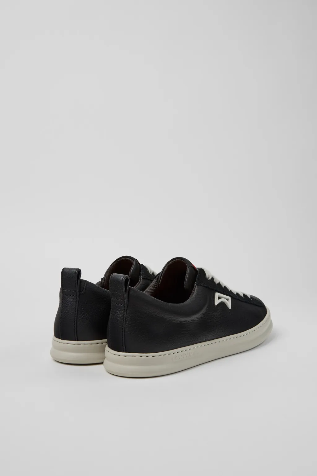 Runner Sneakers