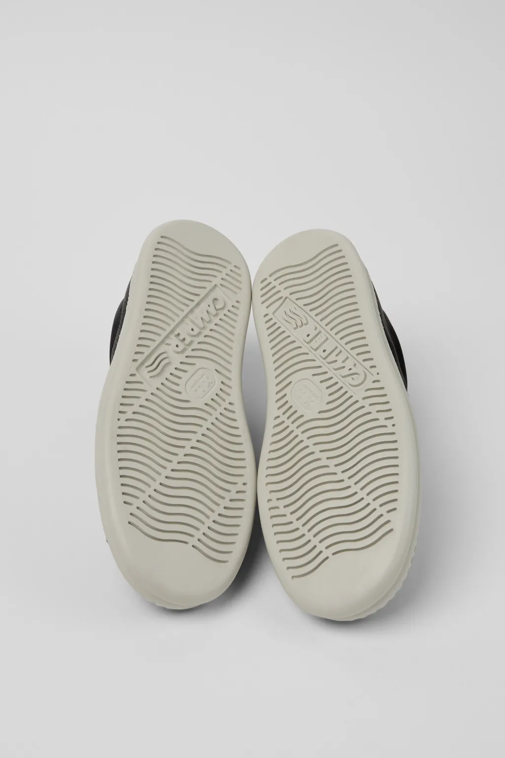 Runner Sneakers