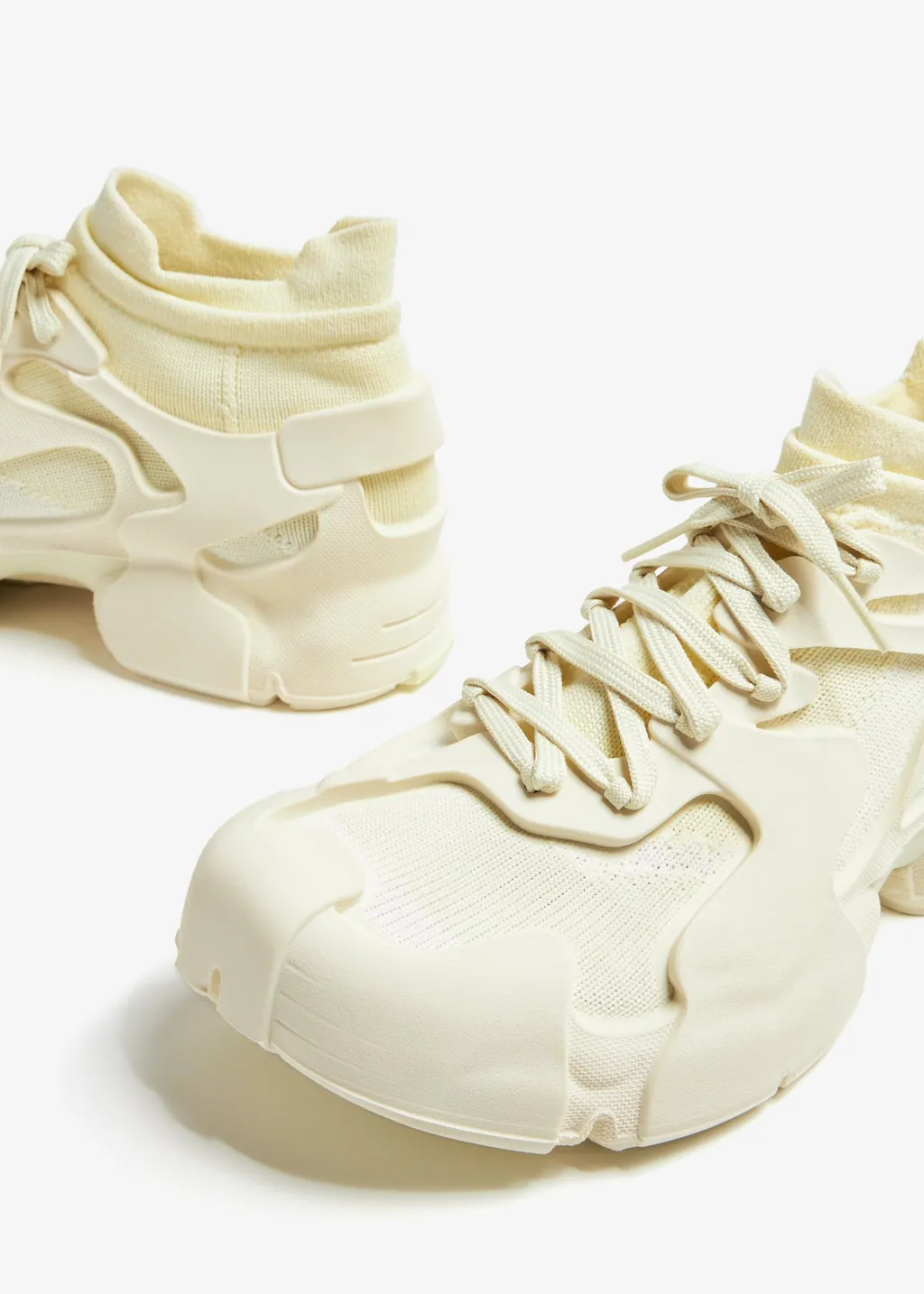 Tossu Caged Sneakers