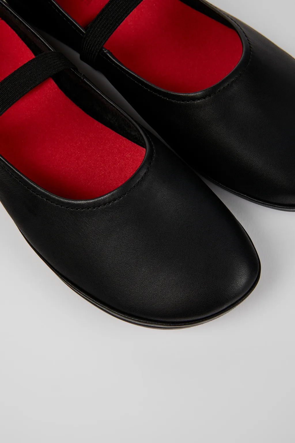 Right Nina Leather Ballerina Shoes