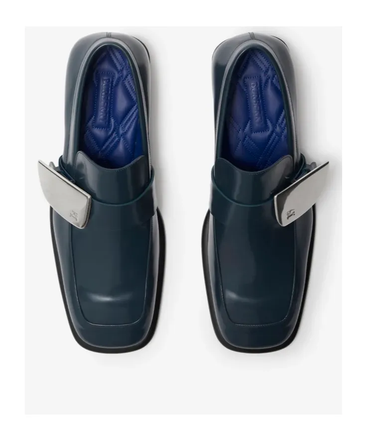Shield Equestrian Knight Motif Loafers