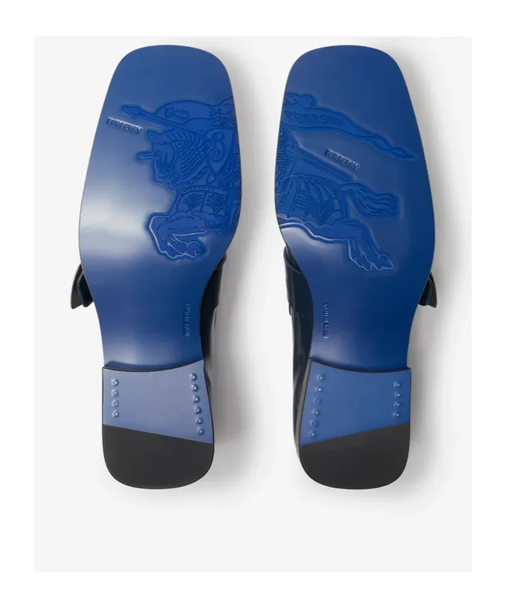 Shield Equestrian Knight Motif Loafers