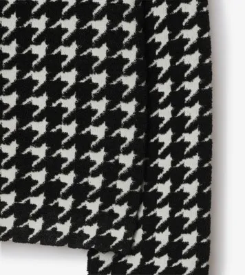 Houndstooth-Pattern Crewneck Buttoned Cardigan
