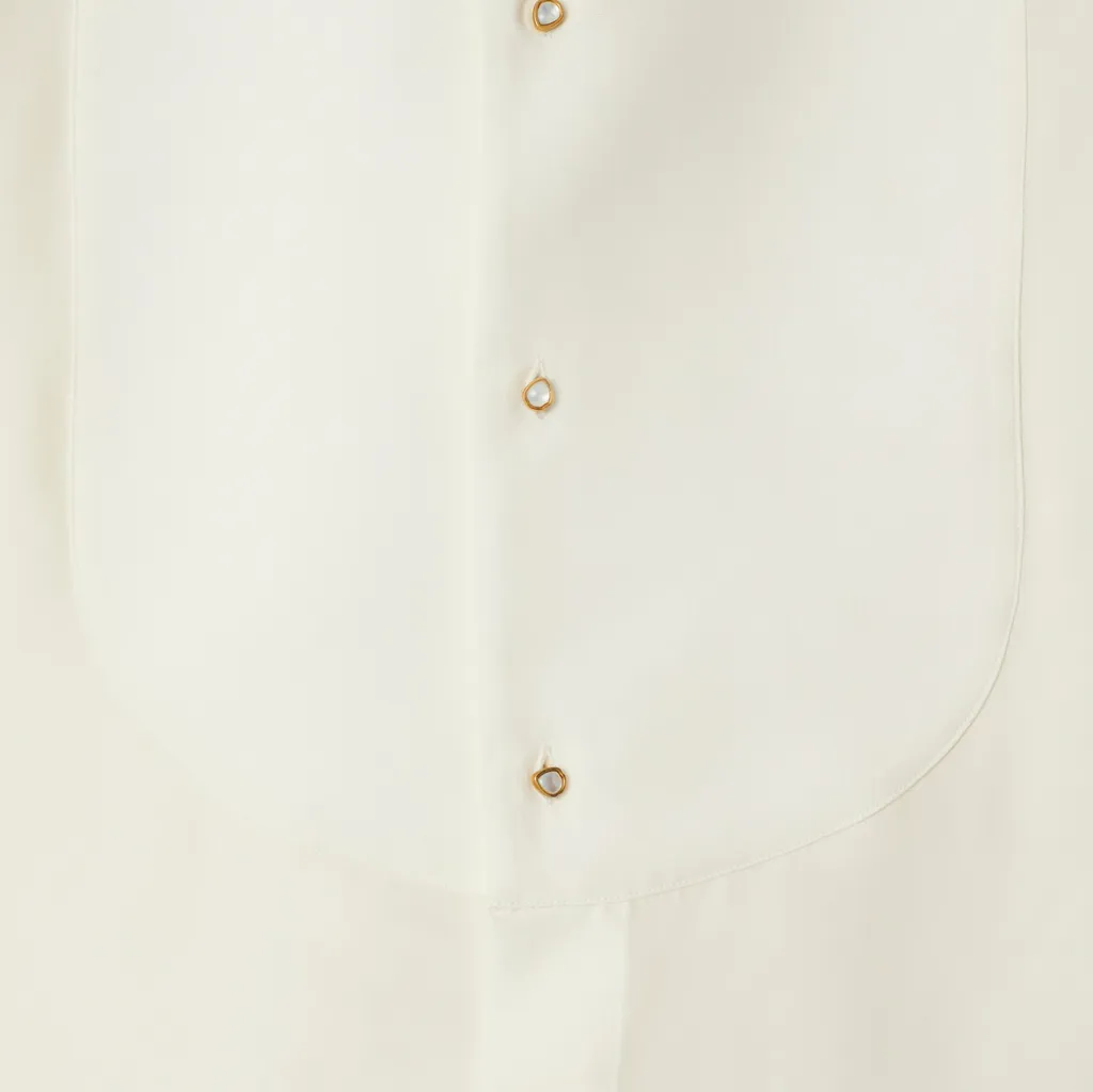 Long Sleeved Buttoned Shirt