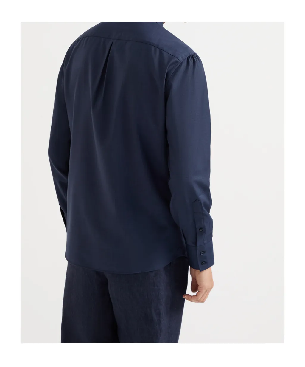 Long-Sleeved Buttoned Shirt